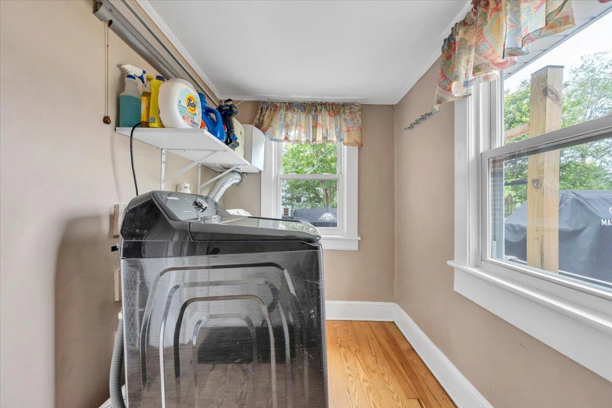 331 Bowman ST - Photo 16