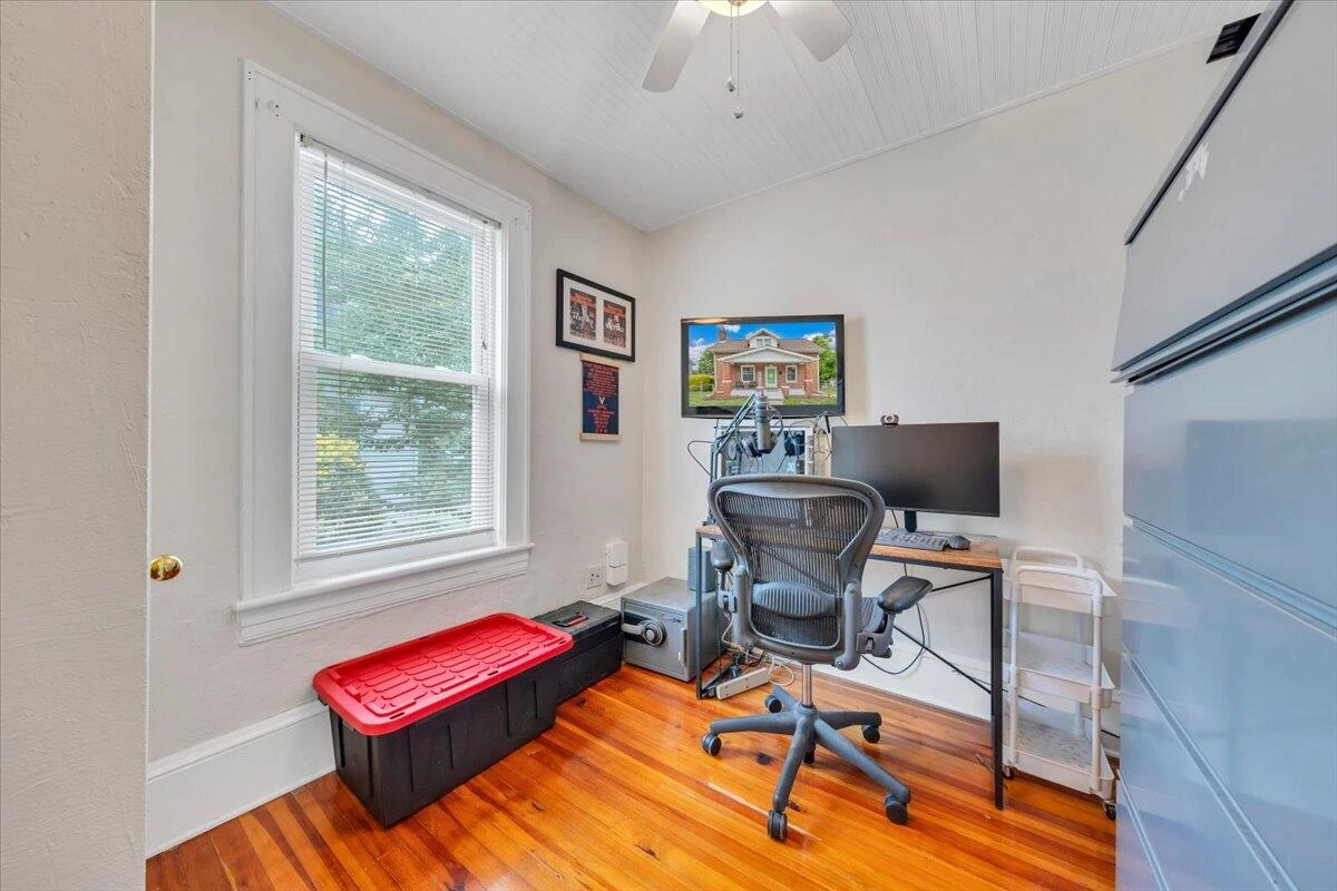 331 Bowman ST - Photo 17