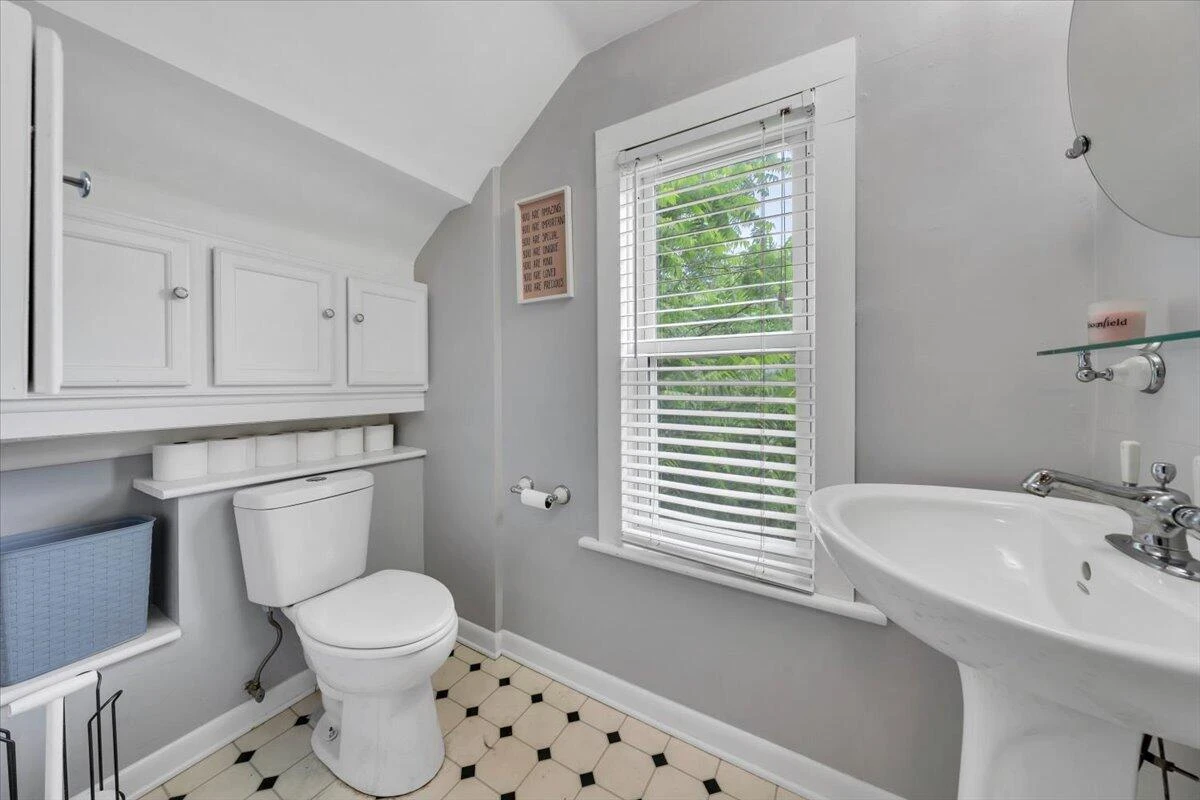 331 Bowman ST - Photo 19