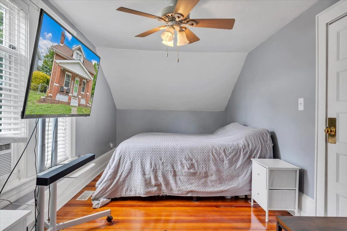 331 Bowman ST - Photo 21