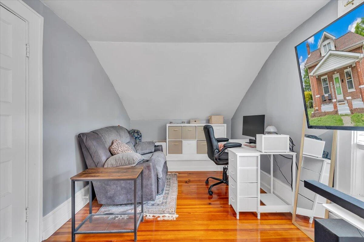 331 Bowman ST - Photo 22