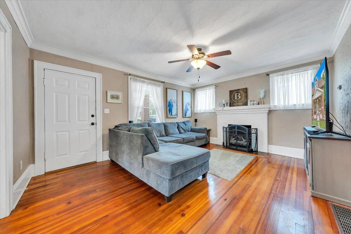 331 Bowman ST - Photo 5