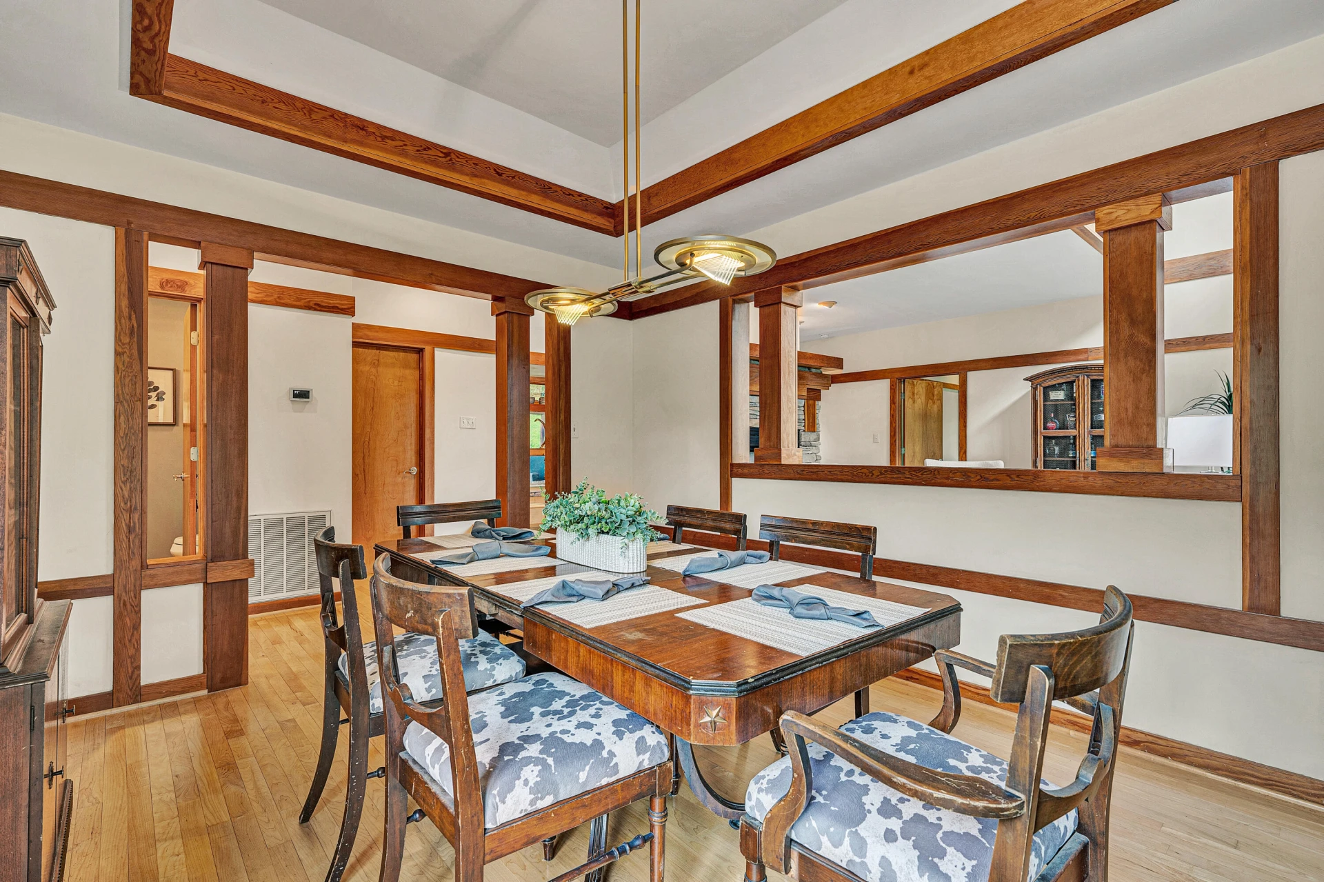 1560 Lee LN - Photo 8