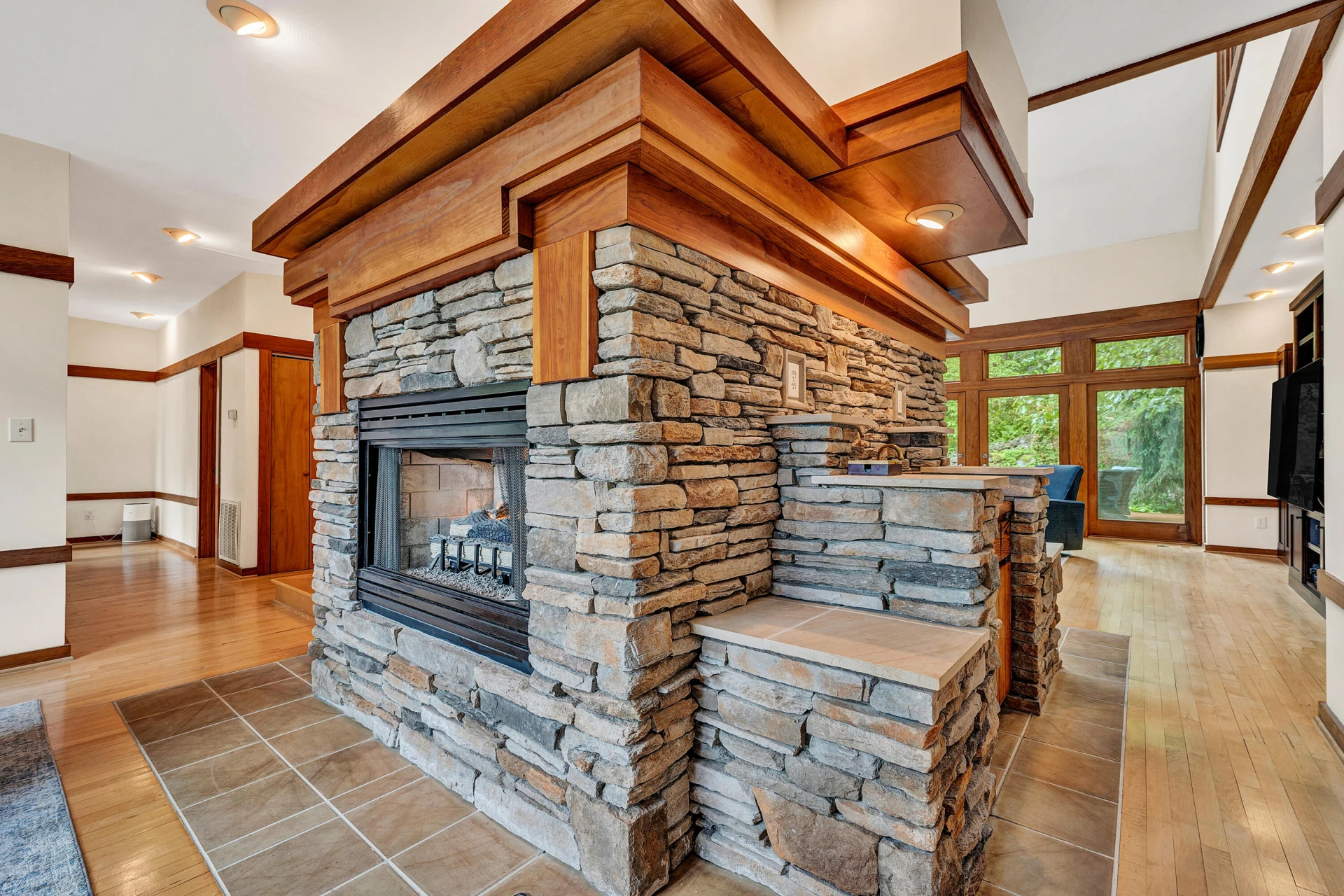 1560 Lee LN - Photo 10