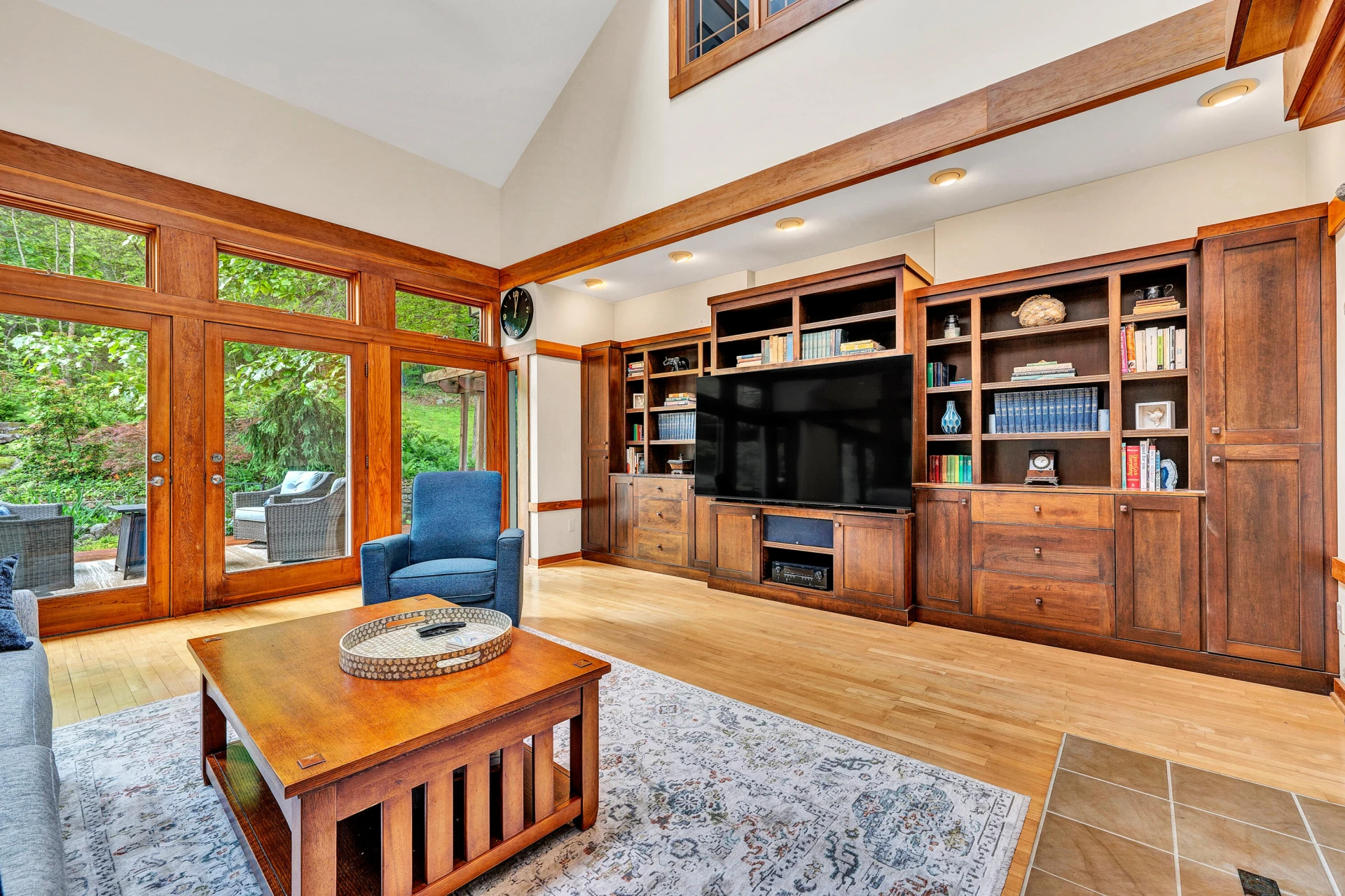 1560 Lee LN - Photo 15