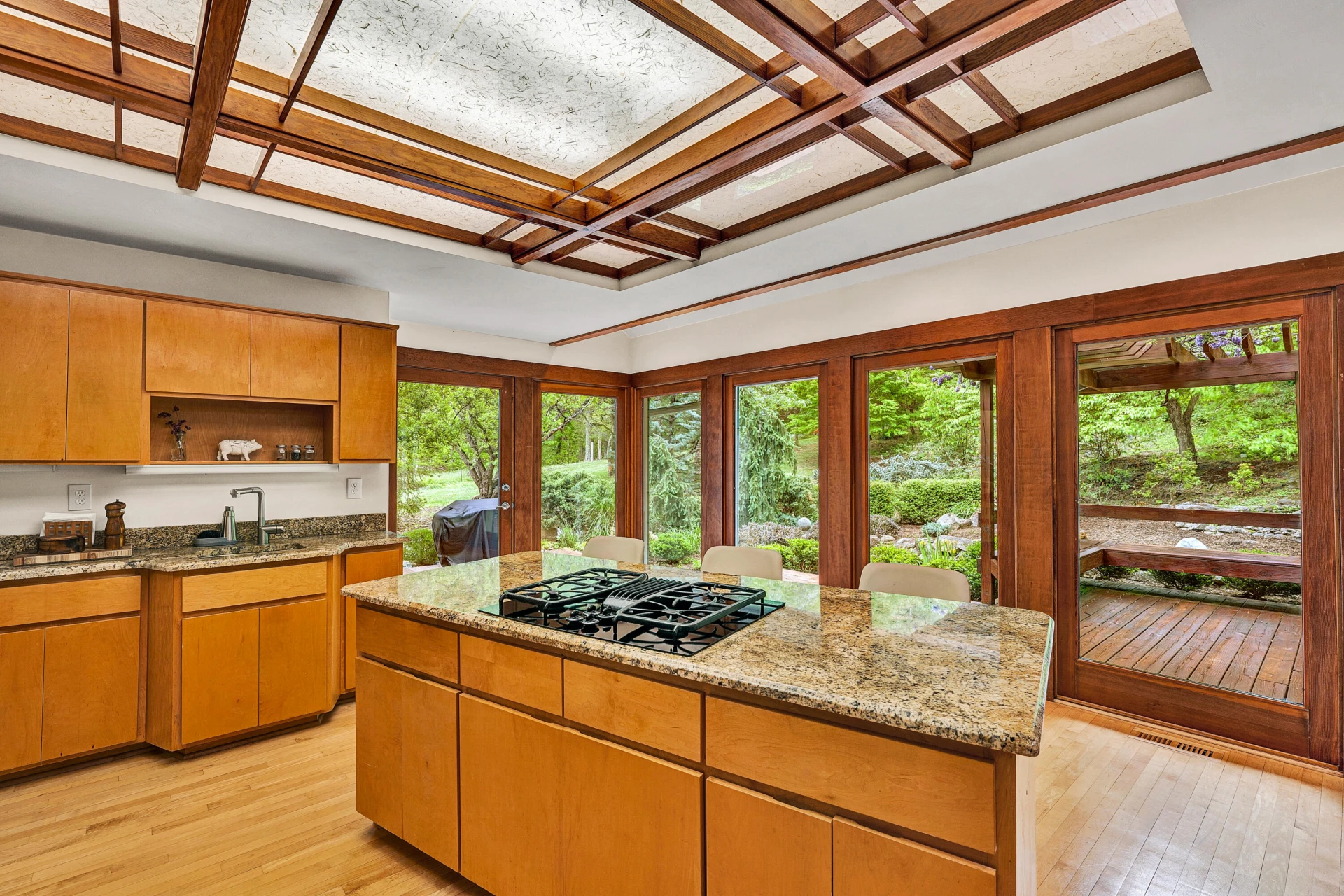 1560 Lee LN - Photo 18
