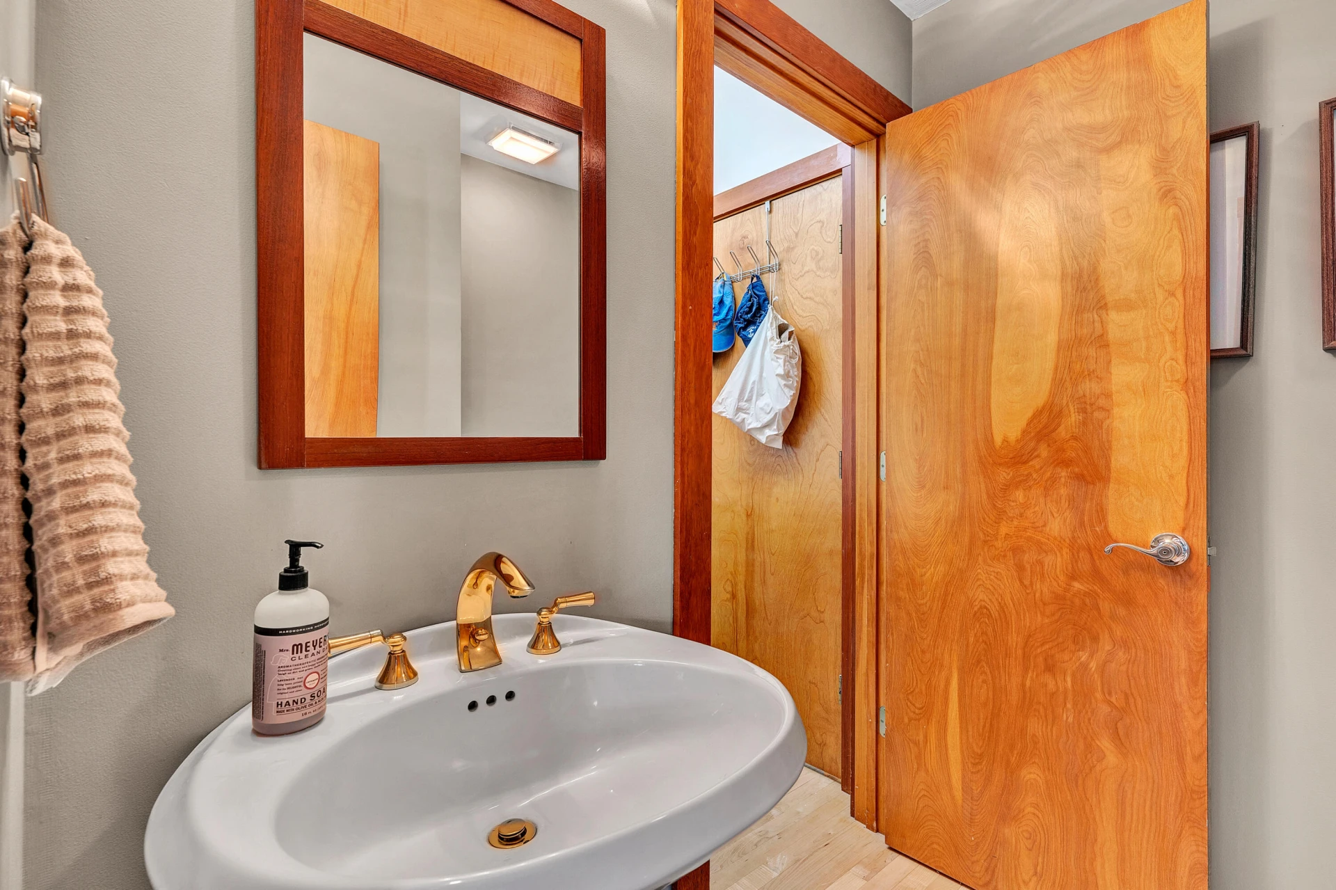 1560 Lee LN - Photo 22