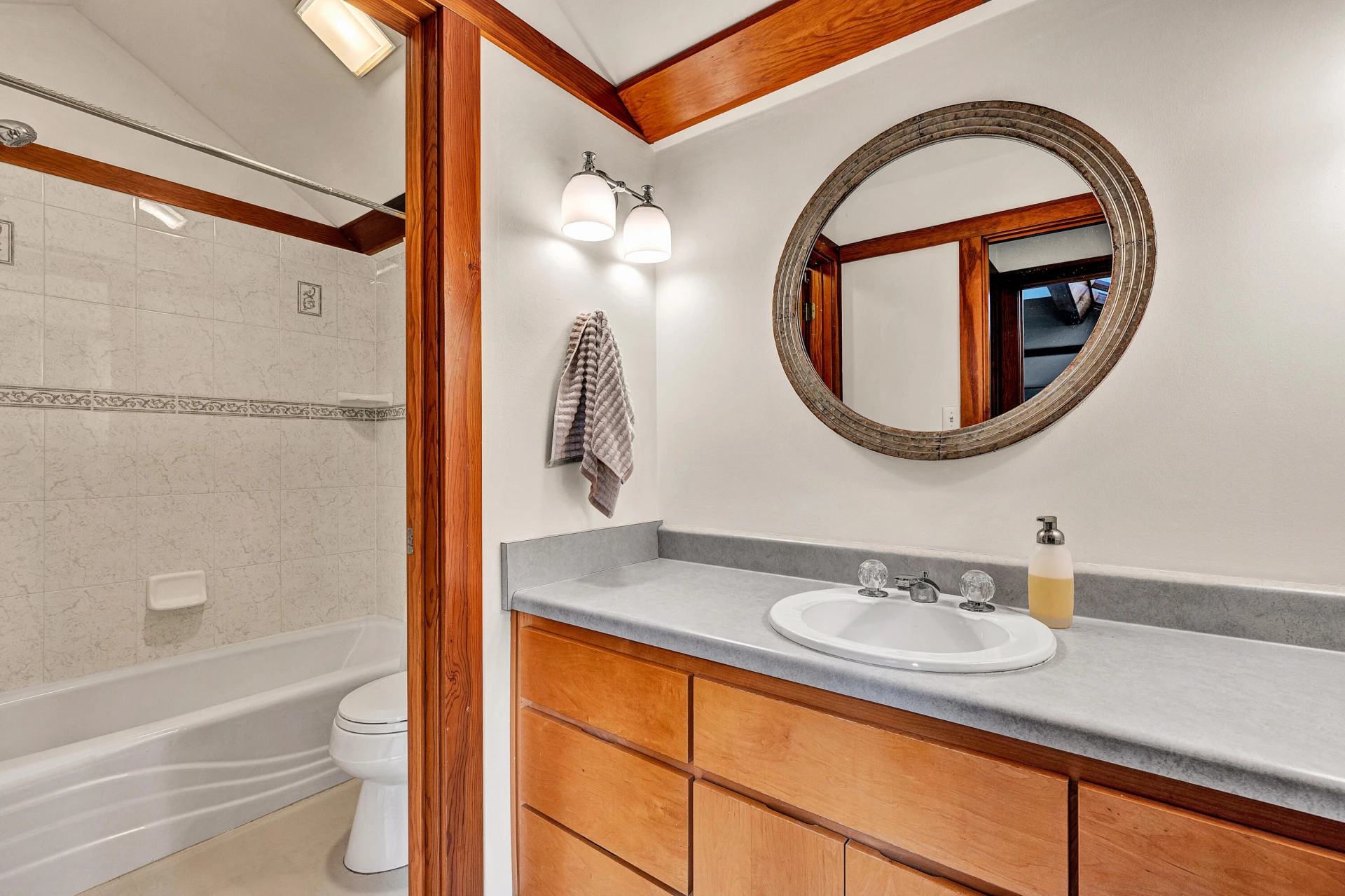 1560 Lee LN - Photo 37
