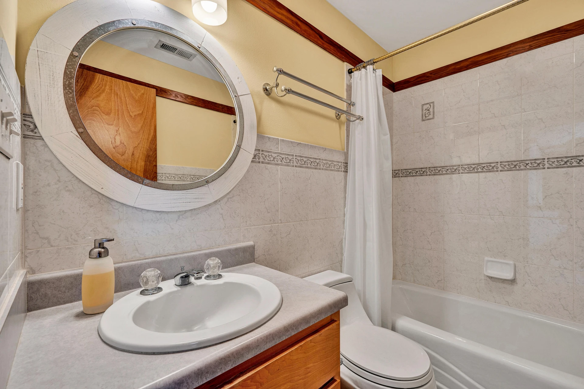 1560 Lee LN - Photo 40