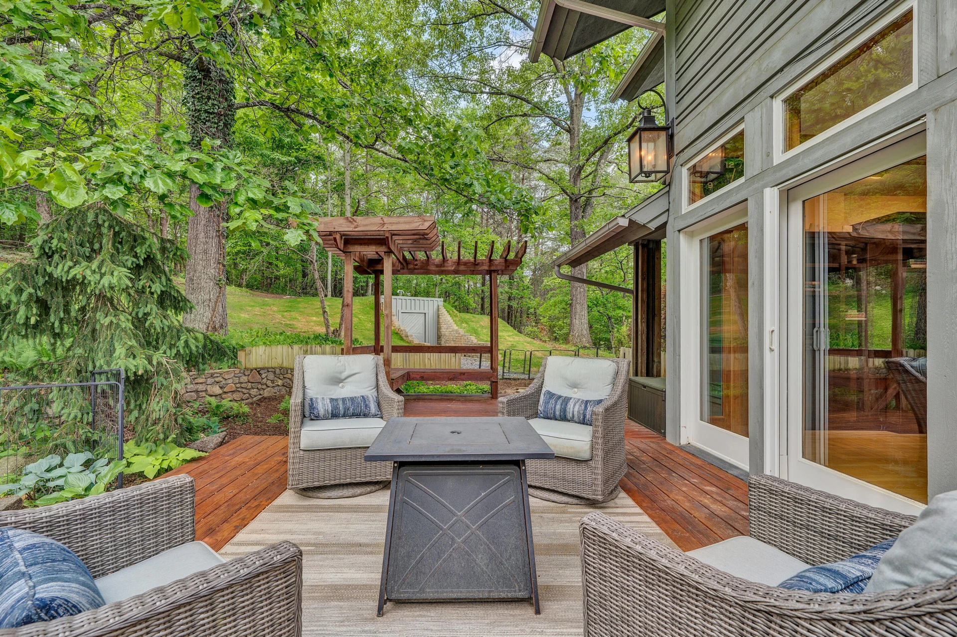 1560 Lee LN - Photo 47