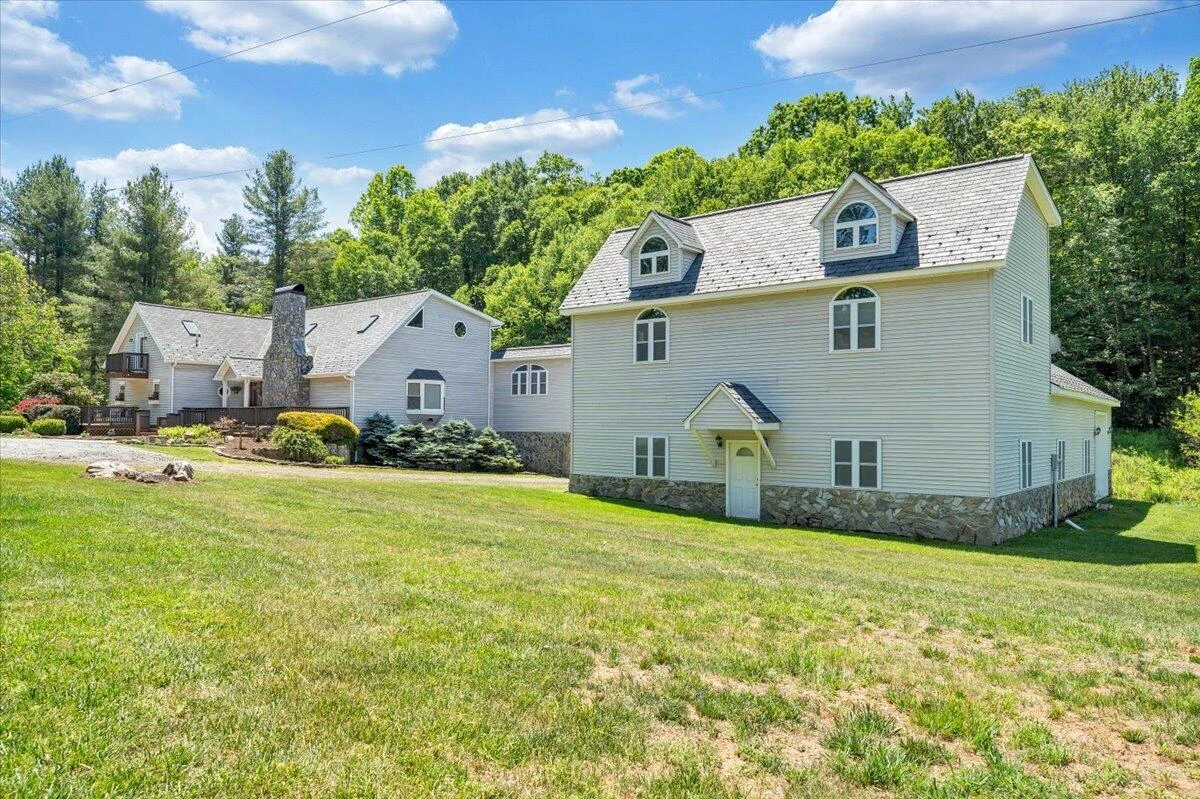 674 Old Furnace RD SW - Photo 3