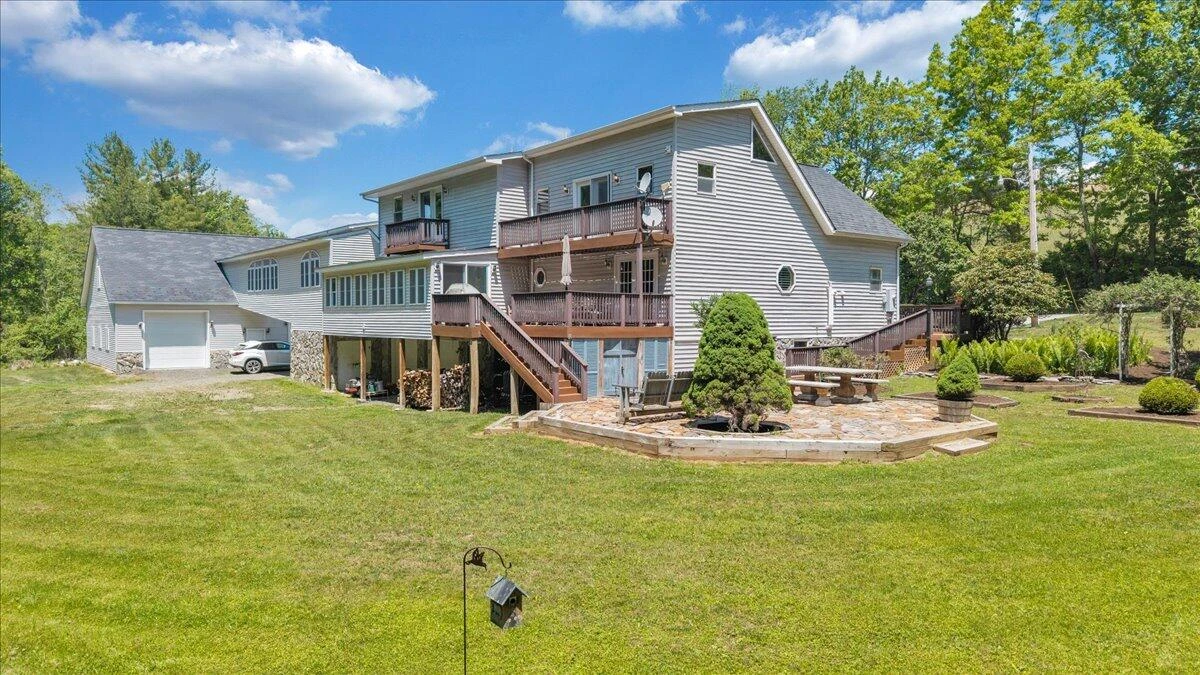 674 Old Furnace RD SW - Photo 95