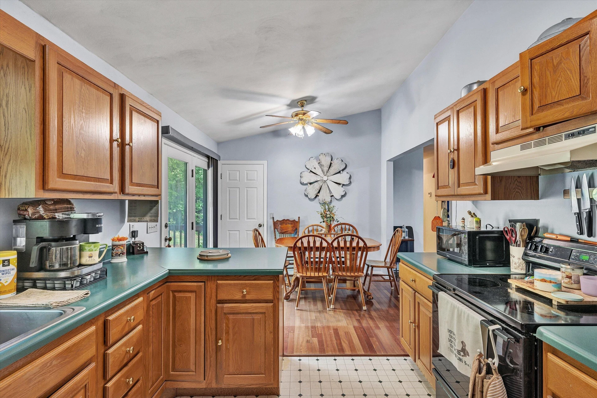 1550 Vernon LN - Photo 16