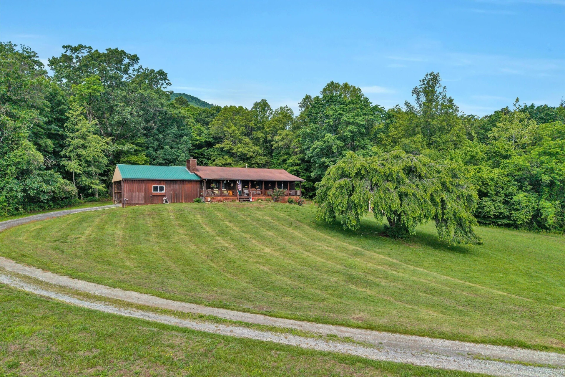 1550 Vernon LN - Photo 2