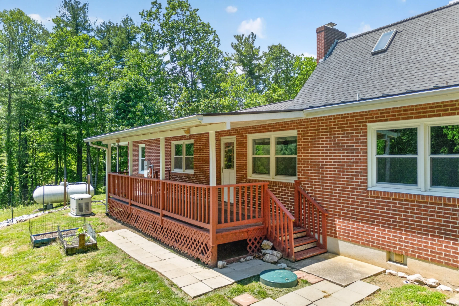 644 Daniels Run RD NE - Photo 12