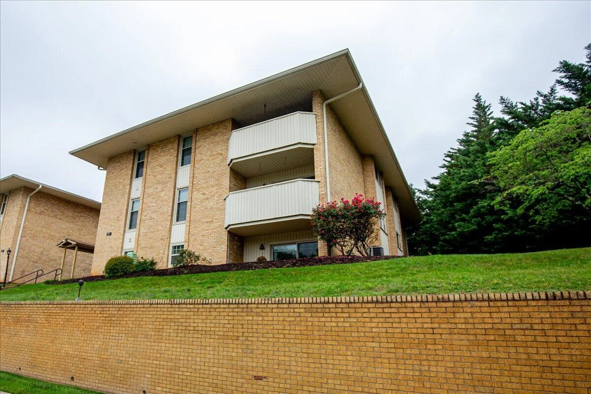 5260 Crossbow CIR #2B