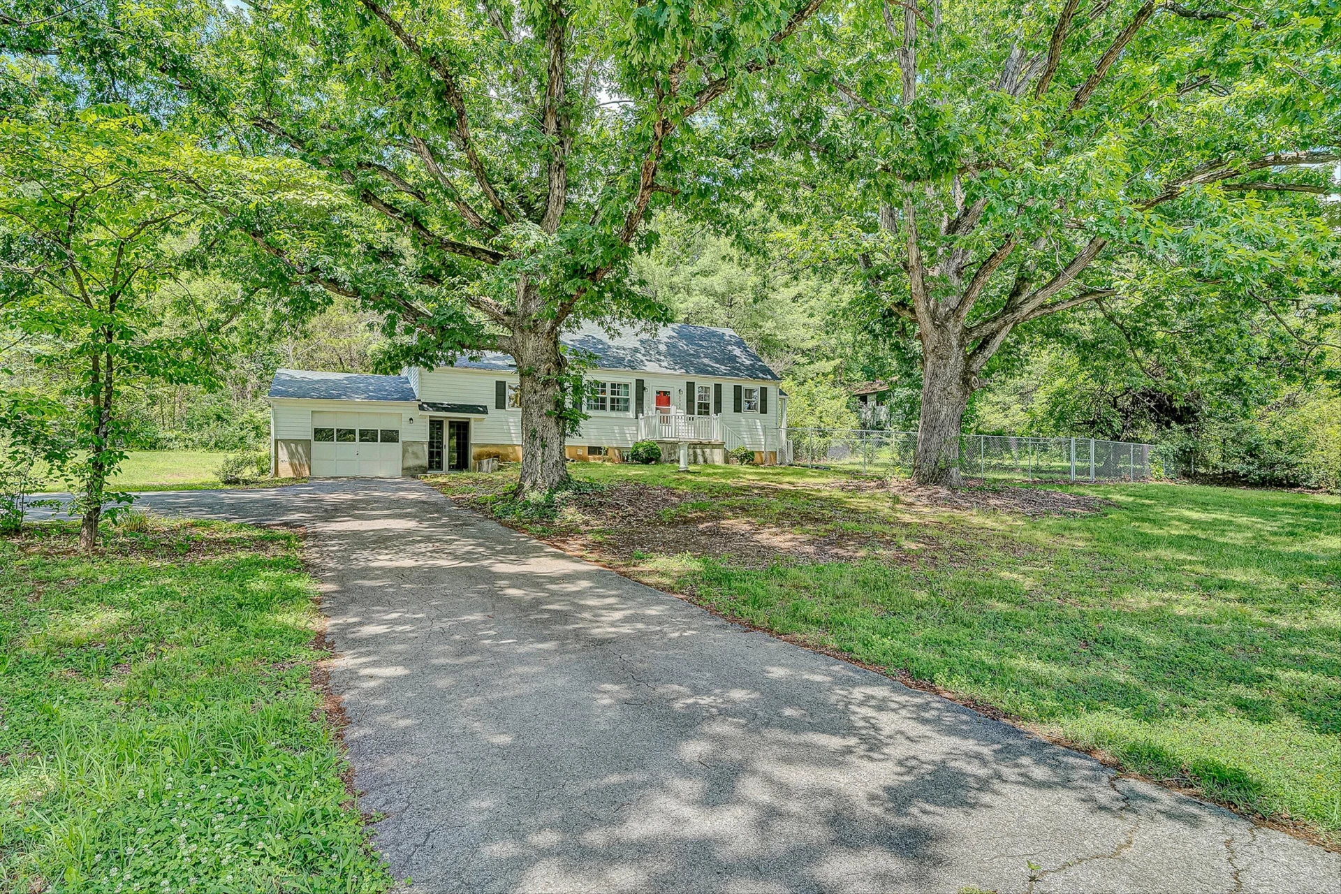 2908 Loch Haven DR - Photo 3