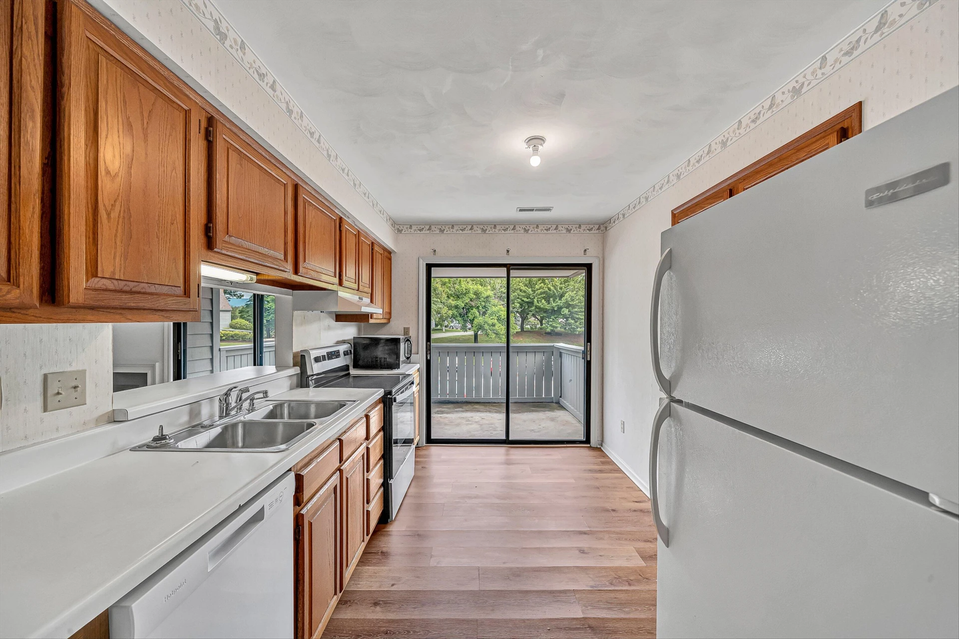 2413 Barnside CT - Photo 16