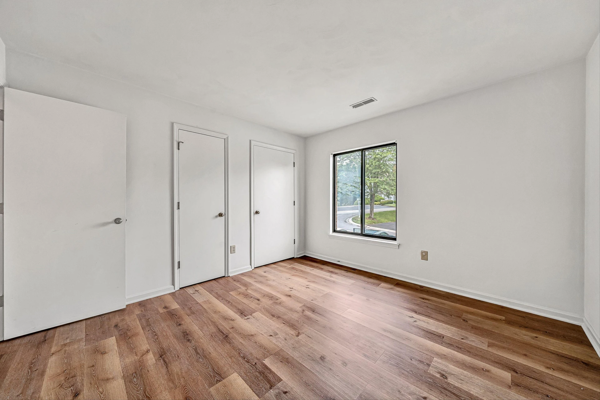 2413 Barnside CT - Photo 23
