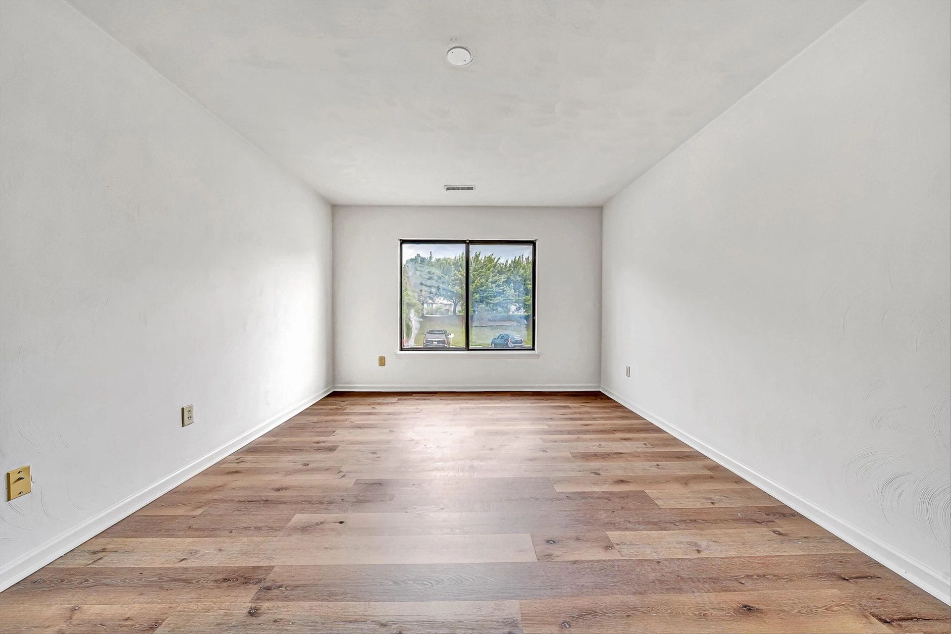 2413 Barnside CT - Photo 27