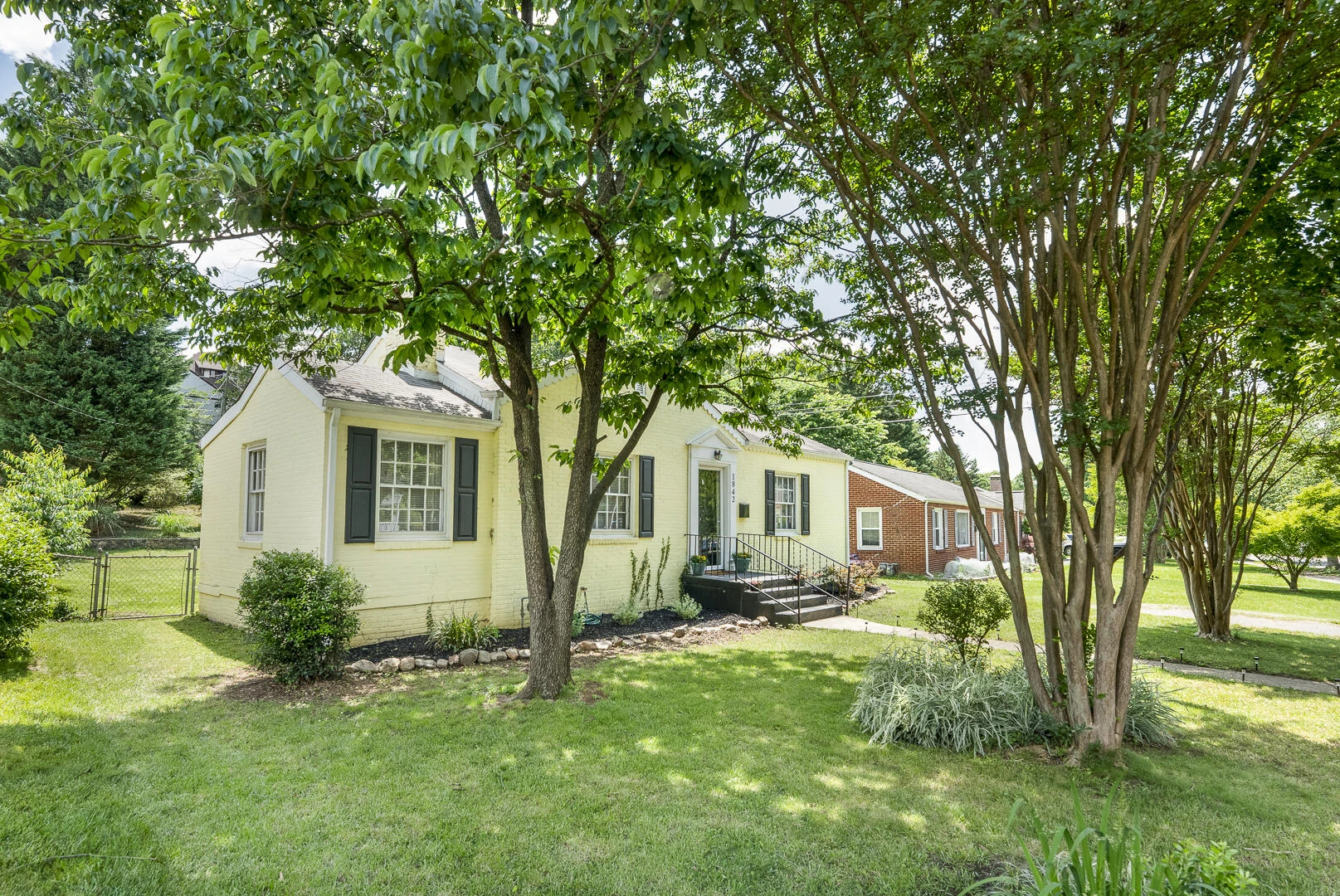 1842 Carlton RD SW - Photo 2