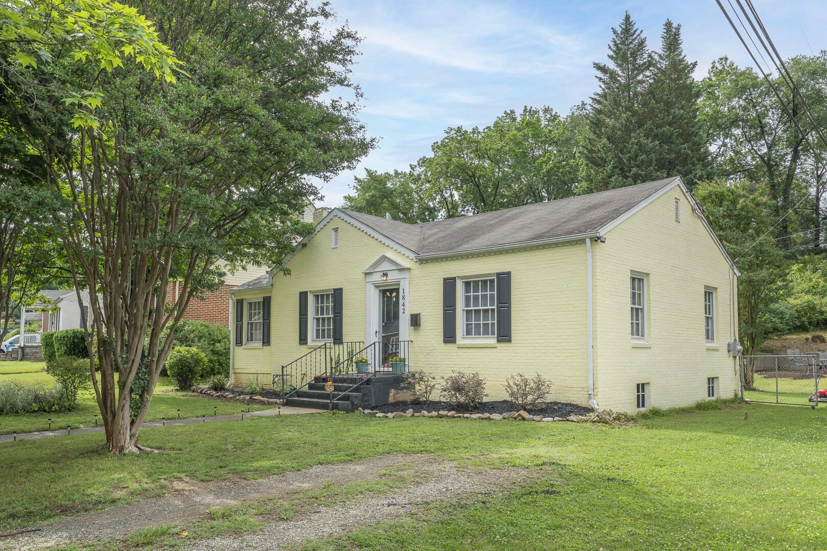 1842 Carlton RD SW - Photo 4