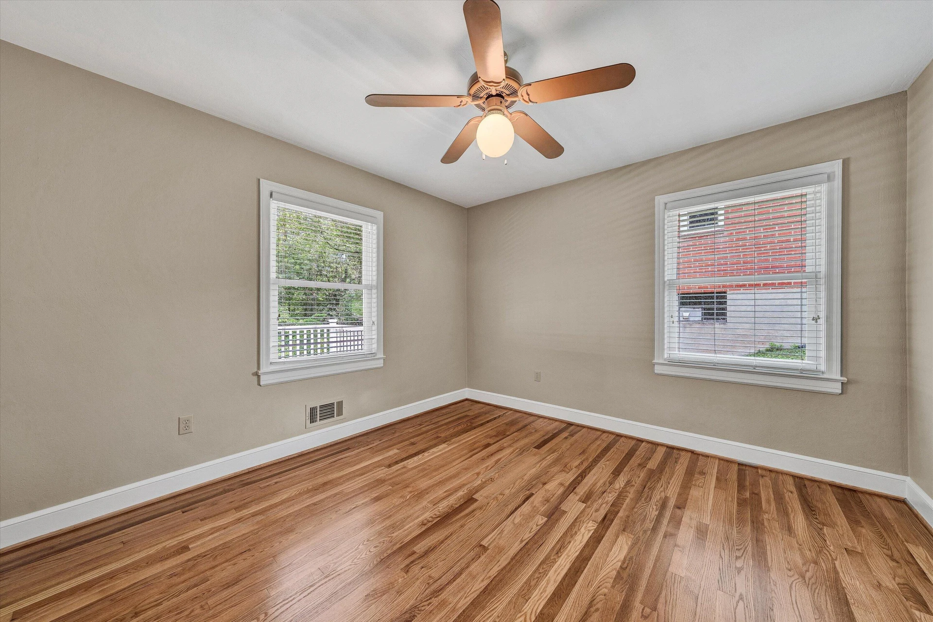 2739 Northview DR SW - Photo 13