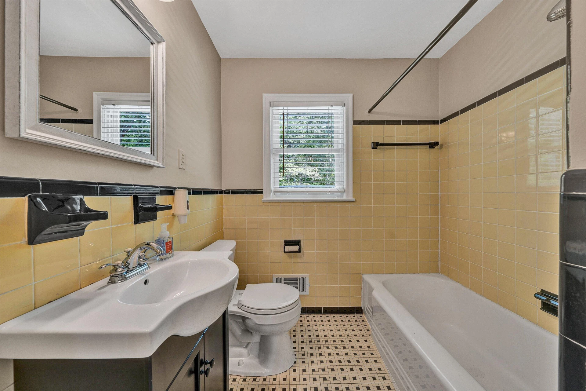 2739 Northview DR SW - Photo 14