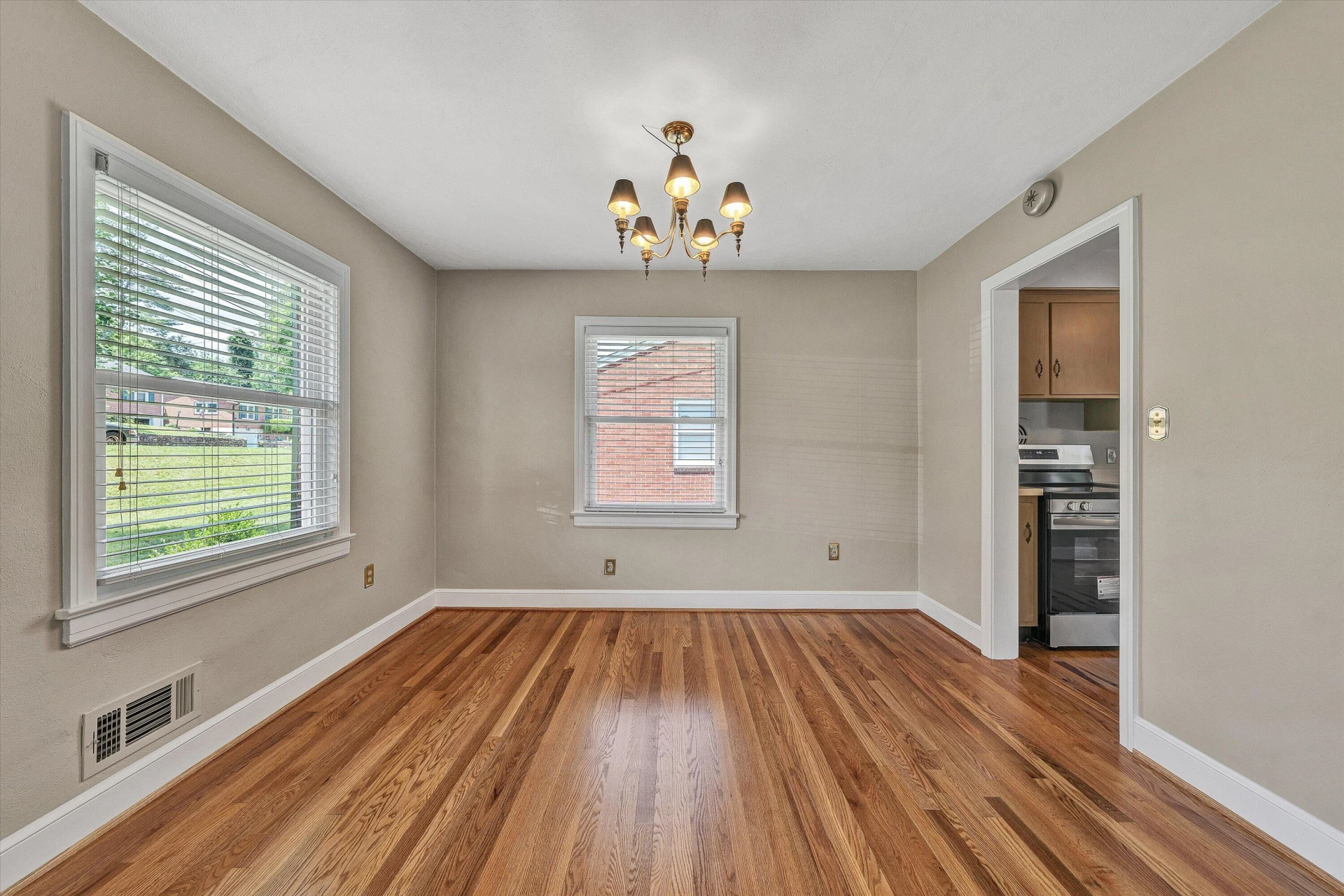 2739 Northview DR SW - Photo 6