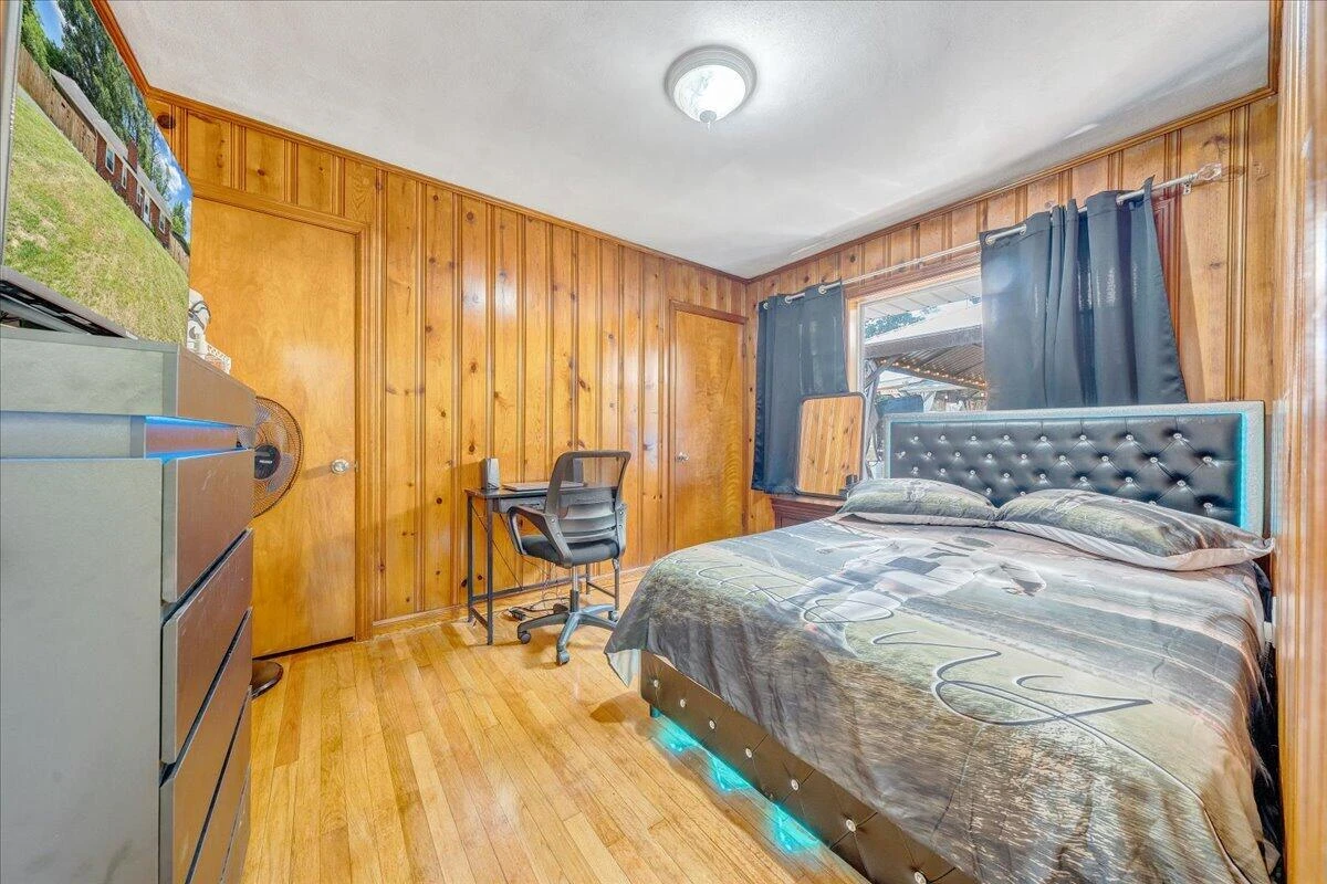 1126 Vivian AVE - Photo 14