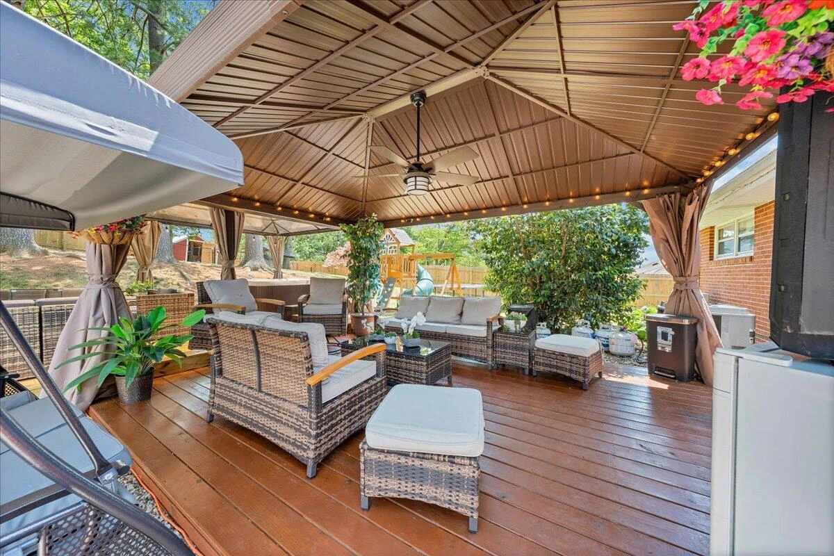 1126 Vivian AVE - Photo 21