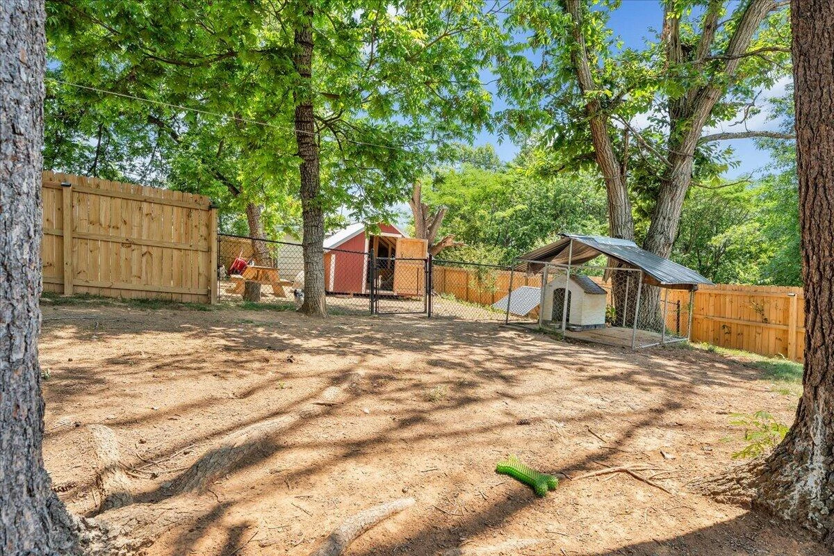 1126 Vivian AVE - Photo 28