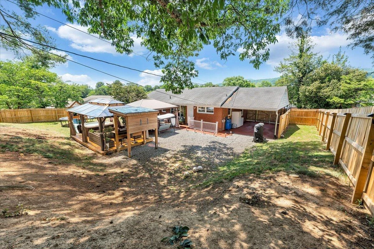 1126 Vivian AVE - Photo 32