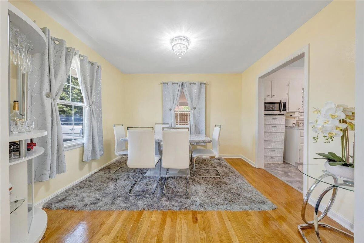 1126 Vivian AVE - Photo 6