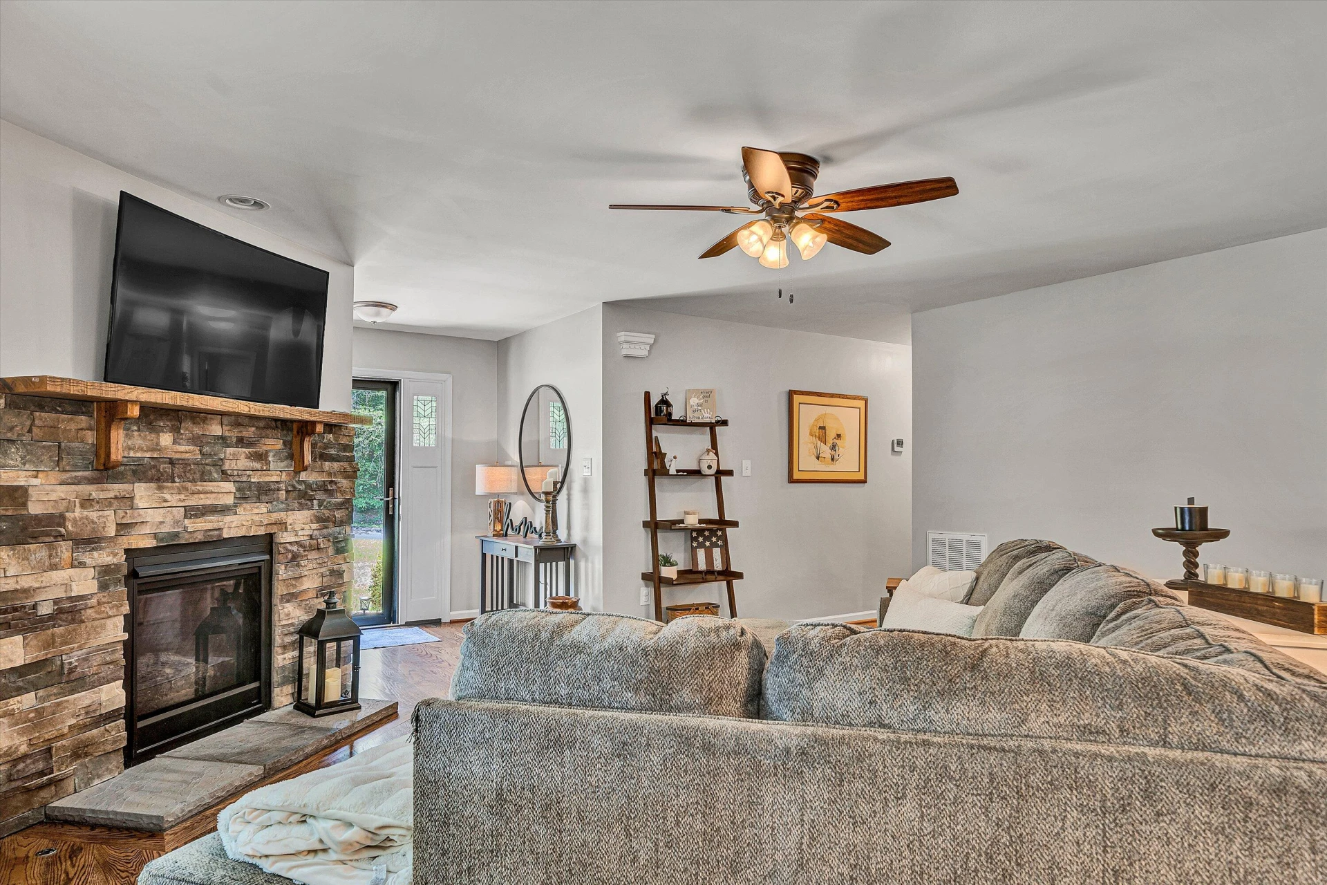 1040 Old Station Loop - Photo 17