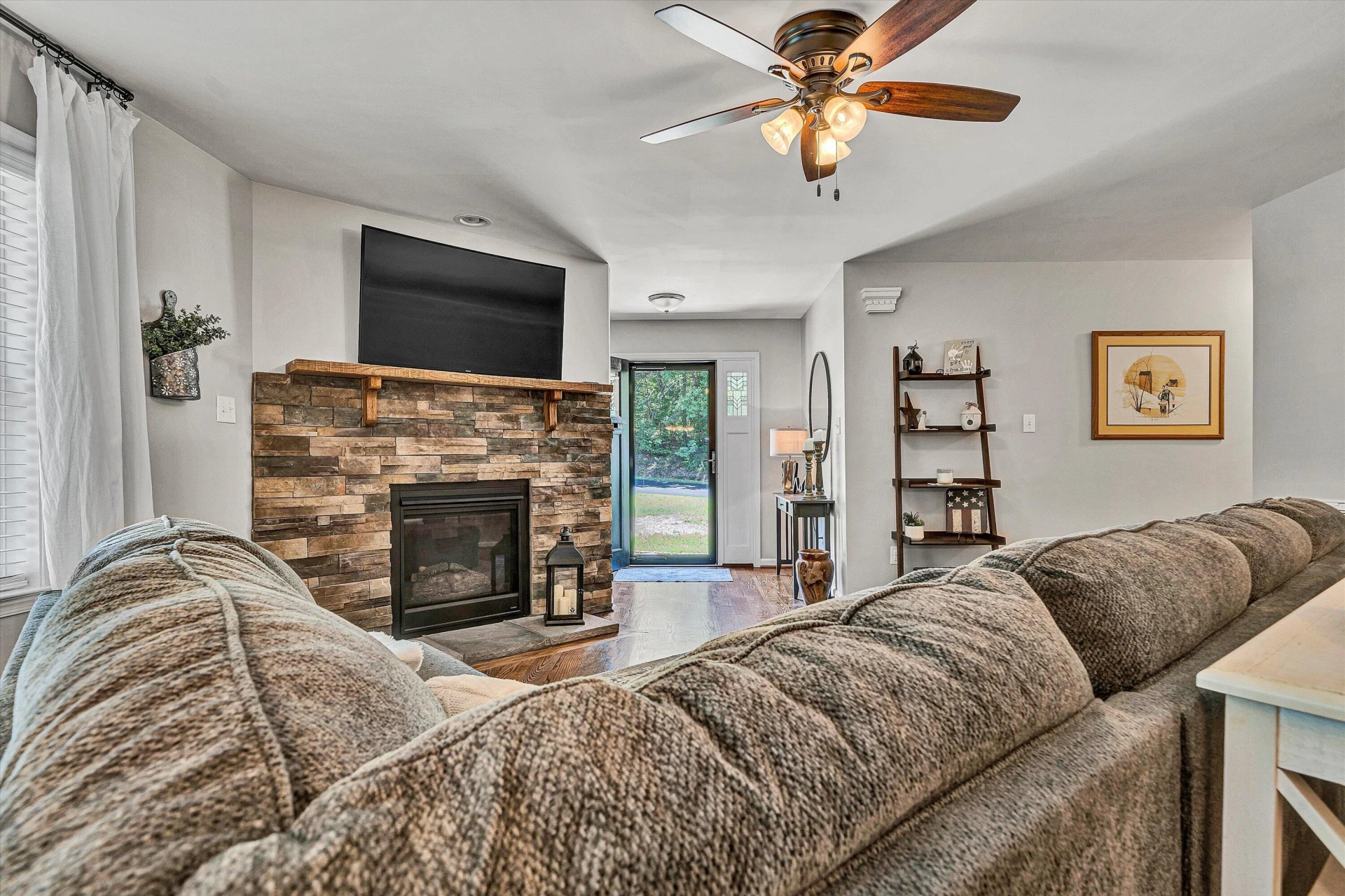 1040 Old Station Loop - Photo 19