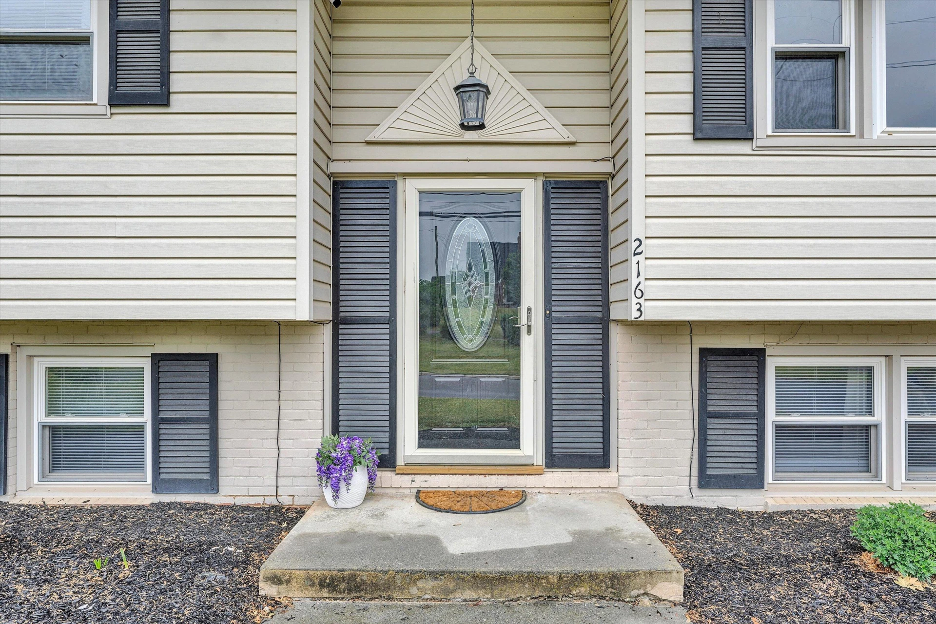 2163 Mill LN - Photo 4