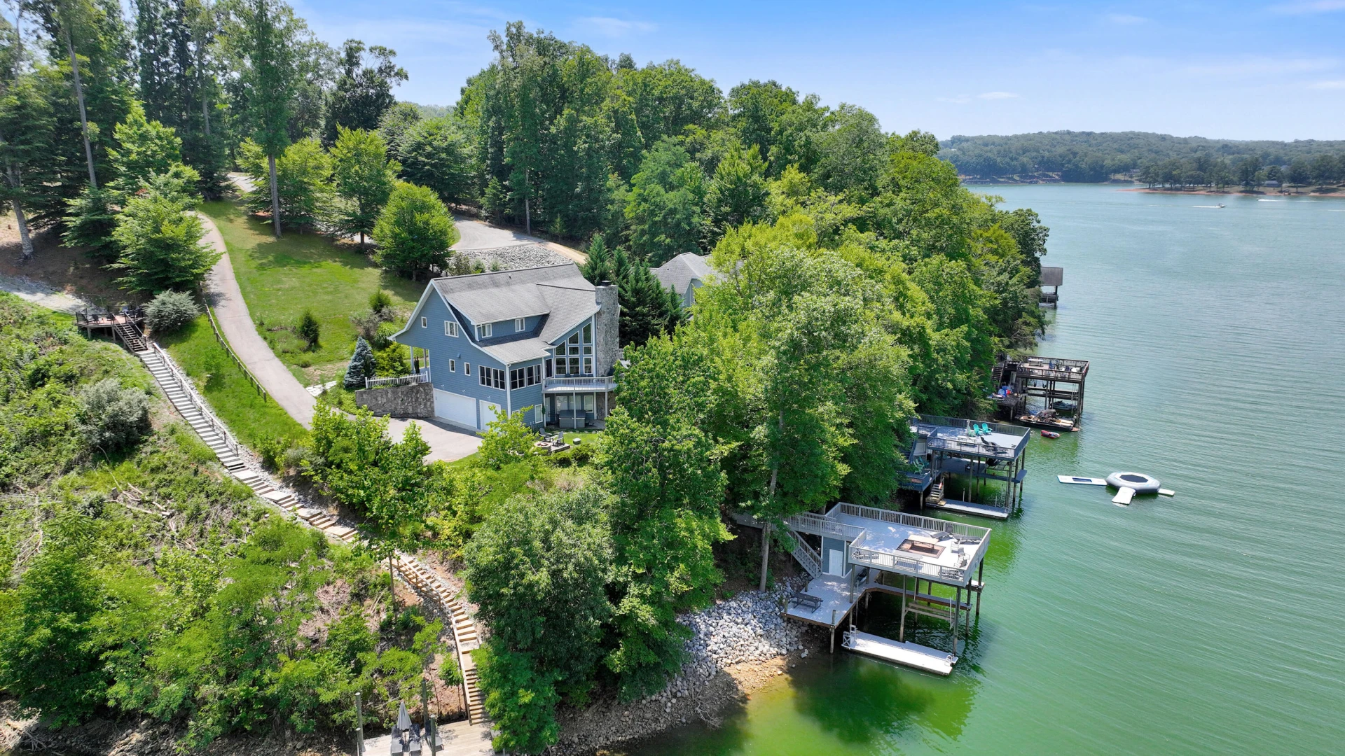 1325 Nicholas LN