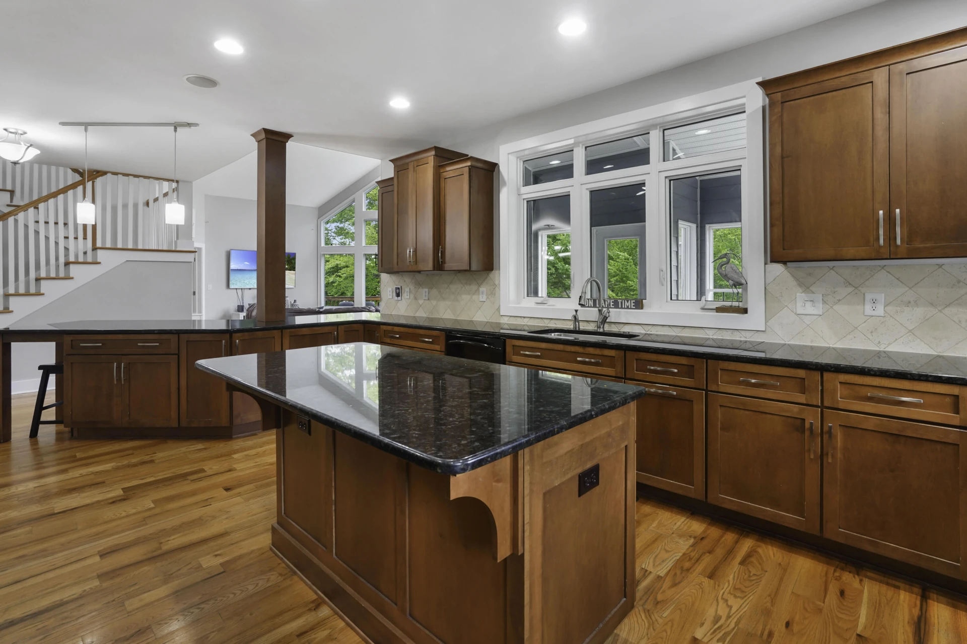 1325 Nicholas LN - Photo 14