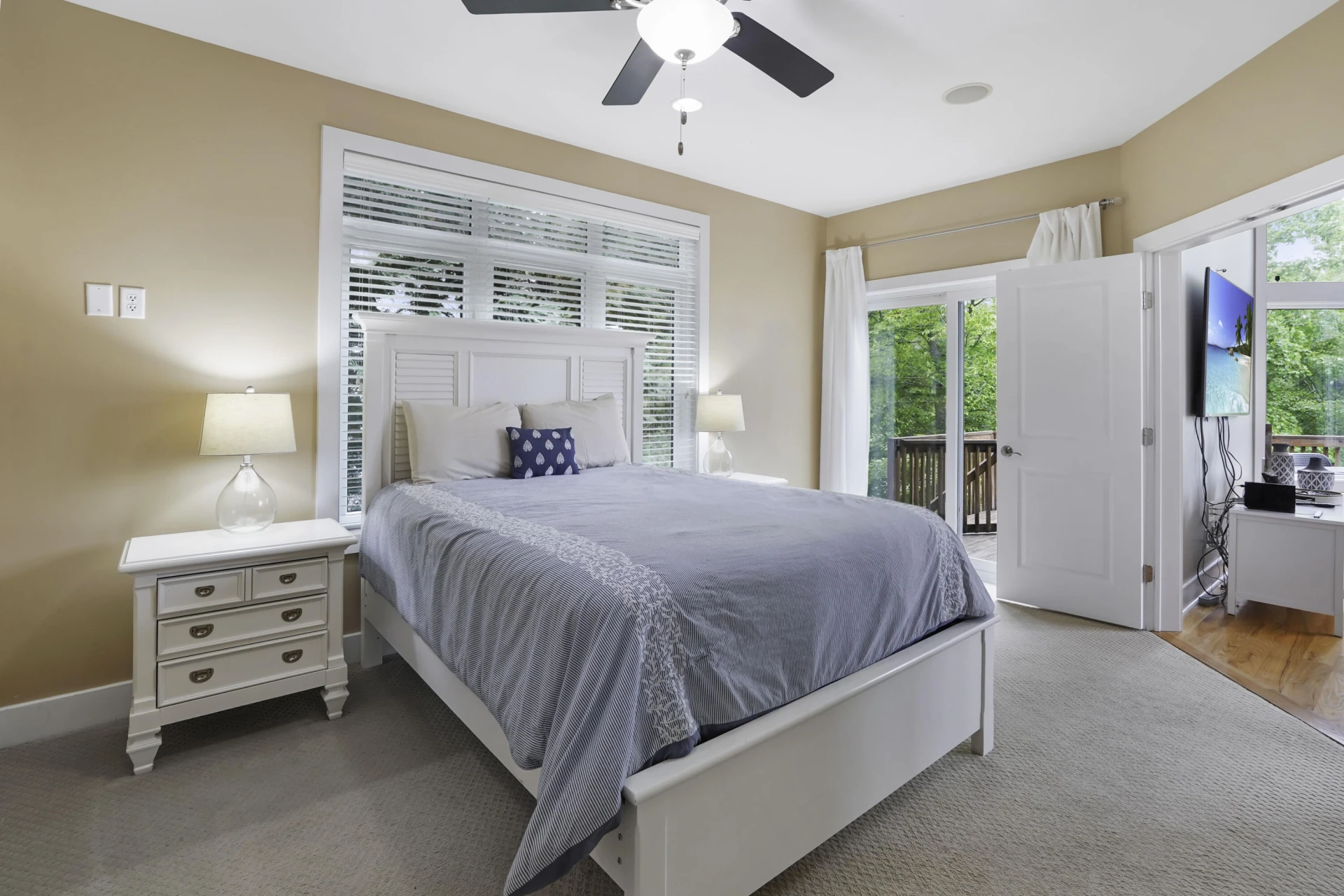 1325 Nicholas LN - Photo 23