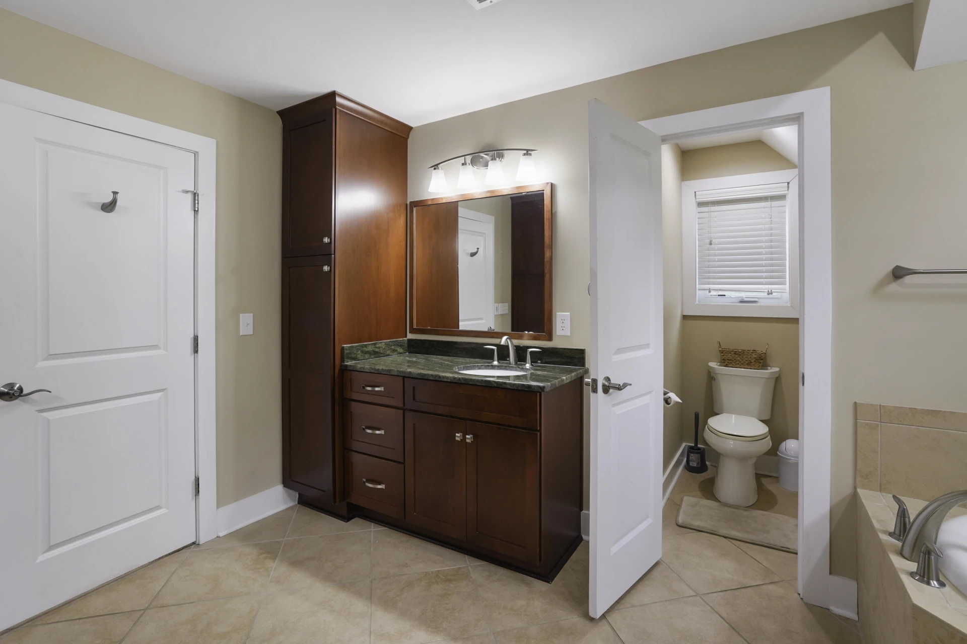 1325 Nicholas LN - Photo 38