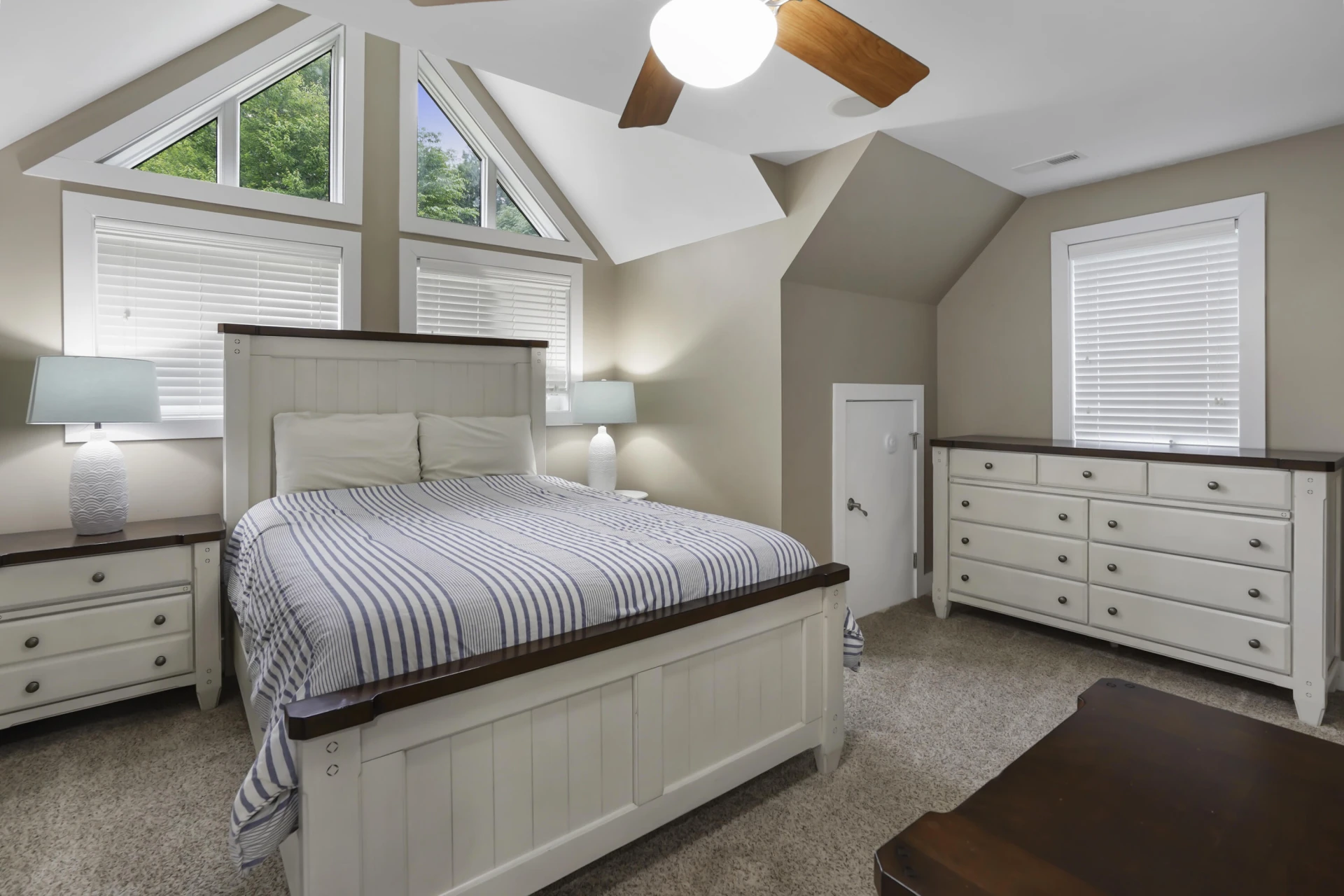 1325 Nicholas LN - Photo 39