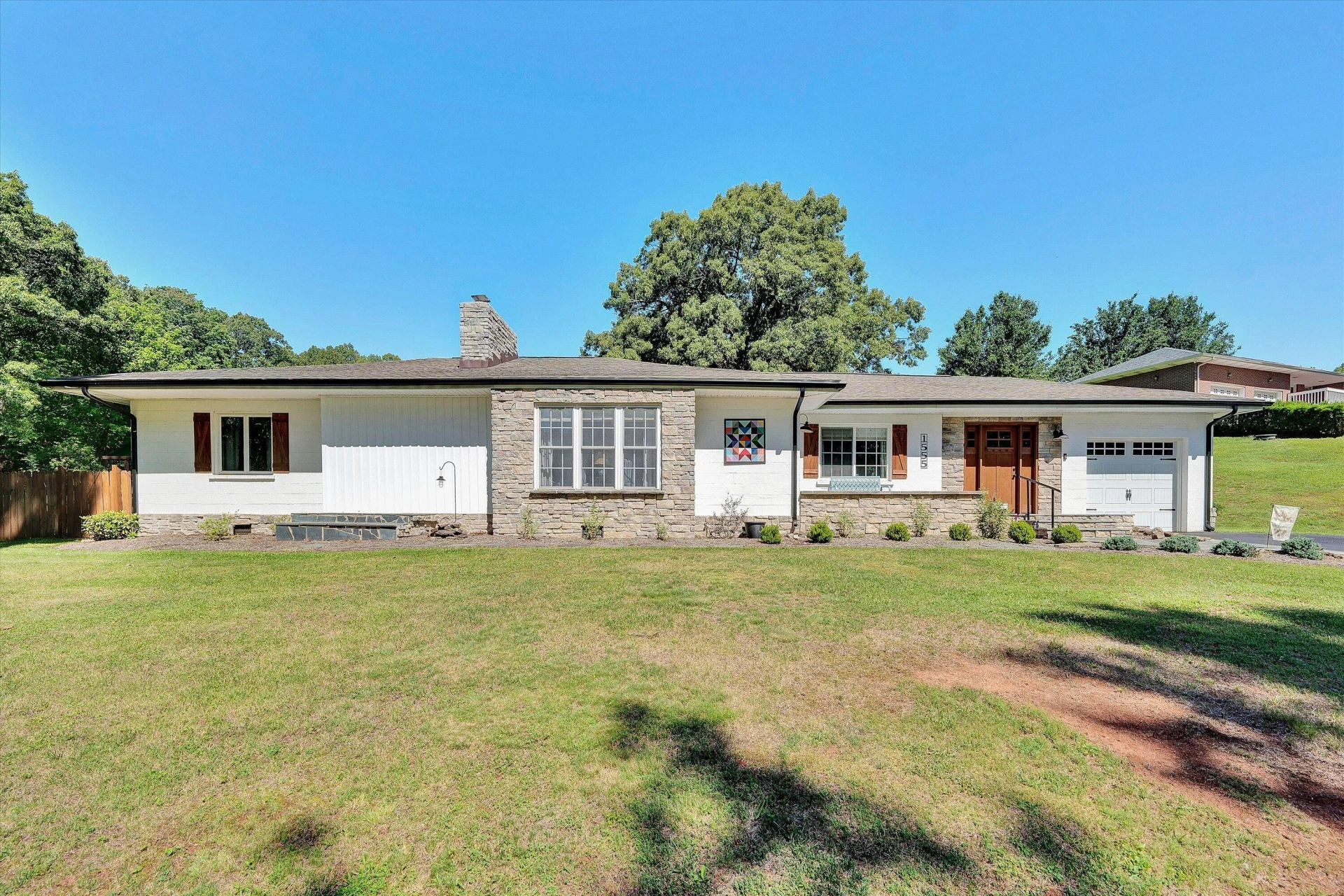 1555 Coopers Cove RD