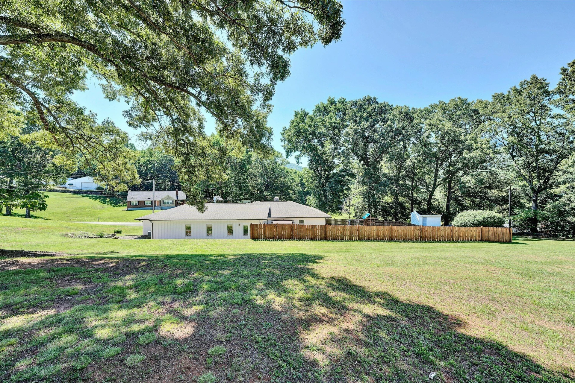 1555 Coopers Cove RD - Photo 48