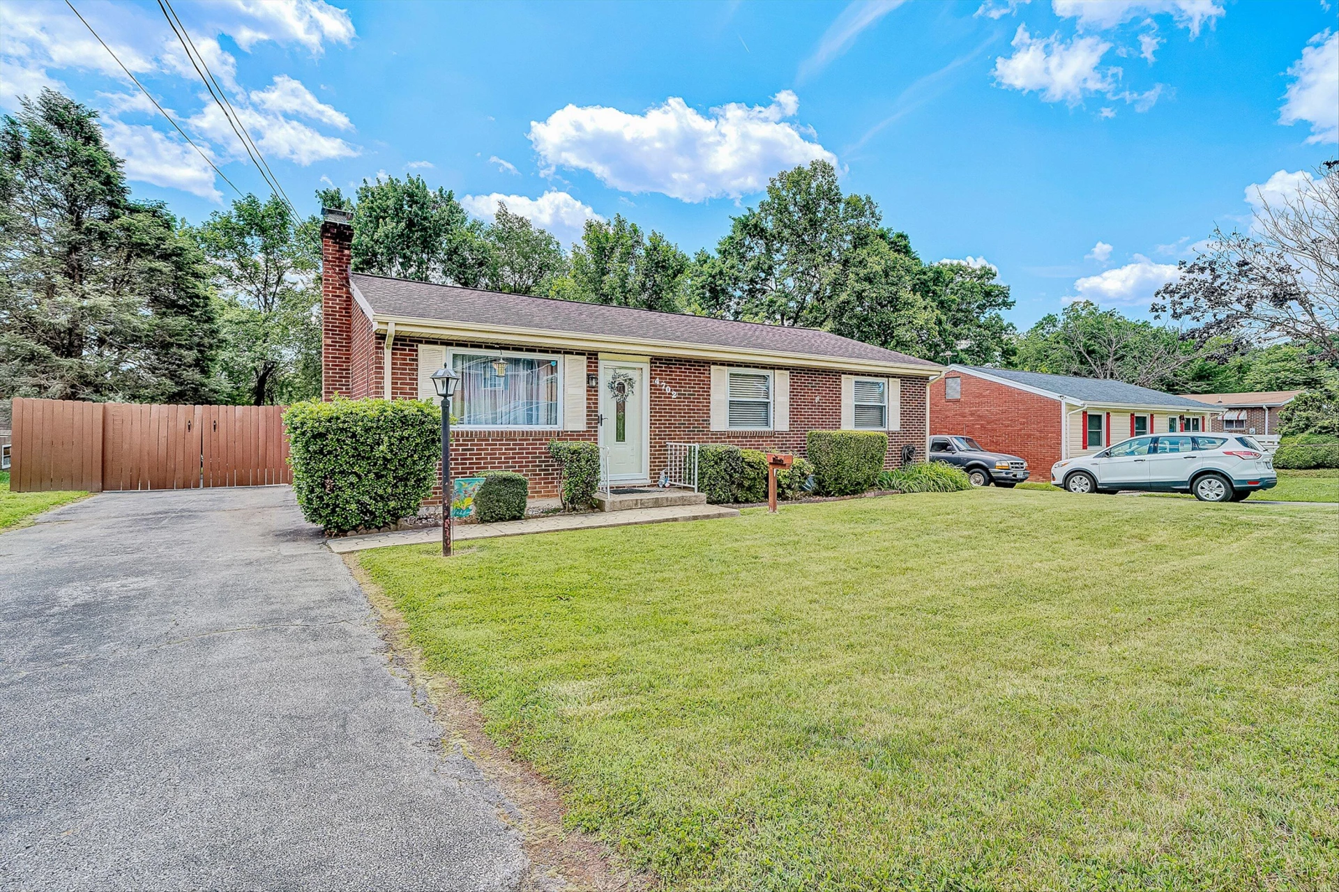 4702 Desi RD NW - Photo 3