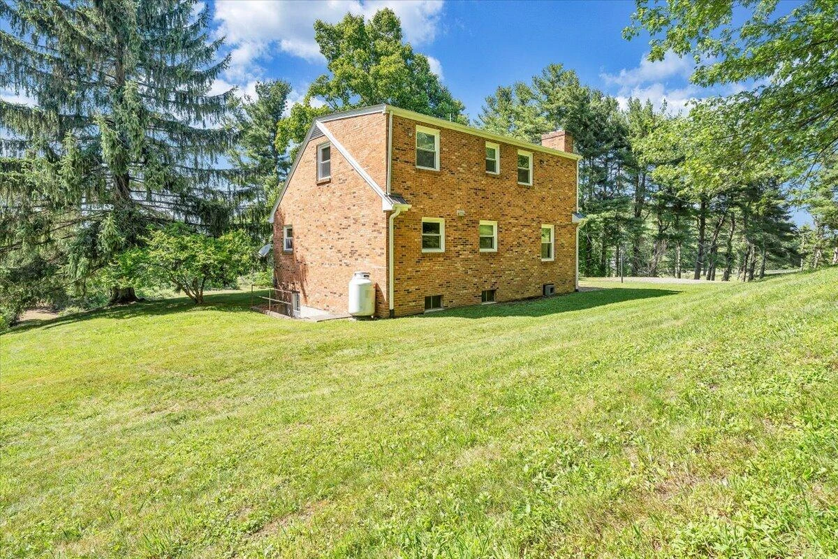9947 Slings Gap RD - Photo 32