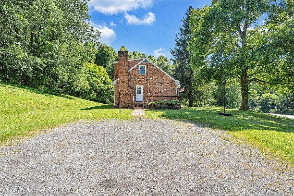 9947 Slings Gap RD - Photo 39