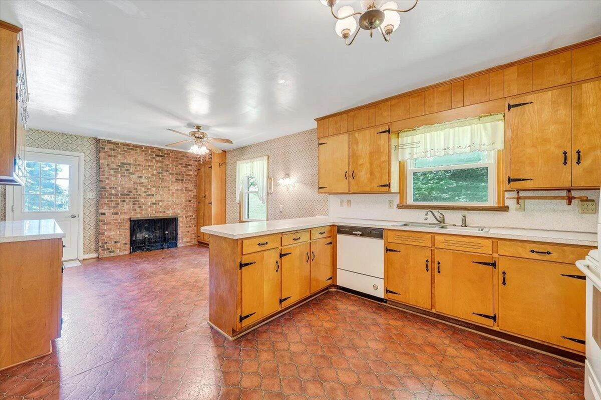 9947 Slings Gap RD - Photo 4