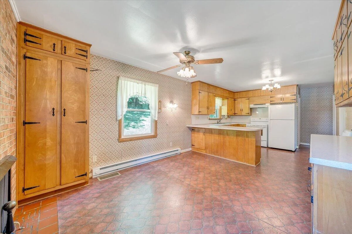 9947 Slings Gap RD - Photo 6