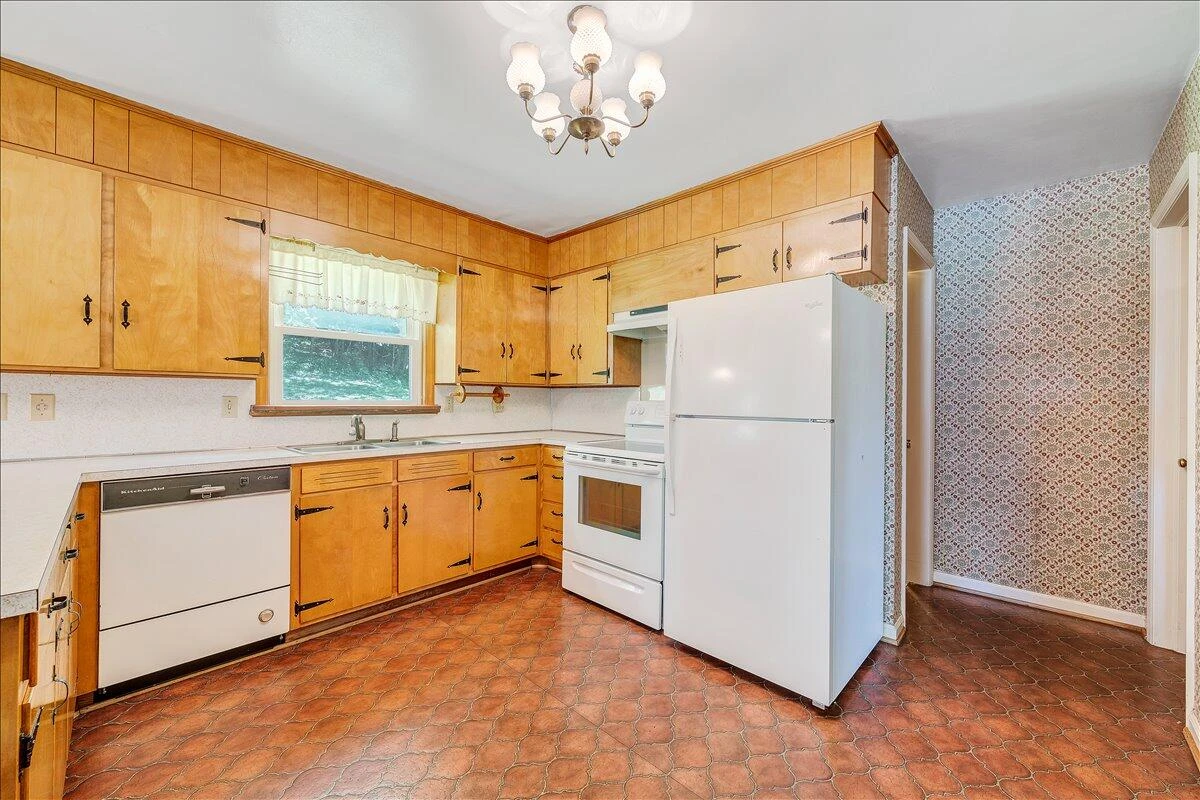 9947 Slings Gap RD - Photo 8